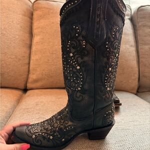 Corral Boots (worn once) size 6 black and gray studded. Like new(no box)